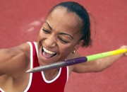 开云体育下载-绿茵王者与金色殿堂，当C罗的节奏感在NBA总决赛之夜回响