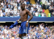 开云体育官网-奥运周期关键战焦点战，爵士攻防体系全面压制，正面击溃雄鹿展现冠军相