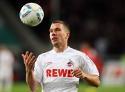 开云足球直播-赛道上的双重奏鸣，阿斯顿马丁的战术完胜与勒克莱尔的纪录之夜