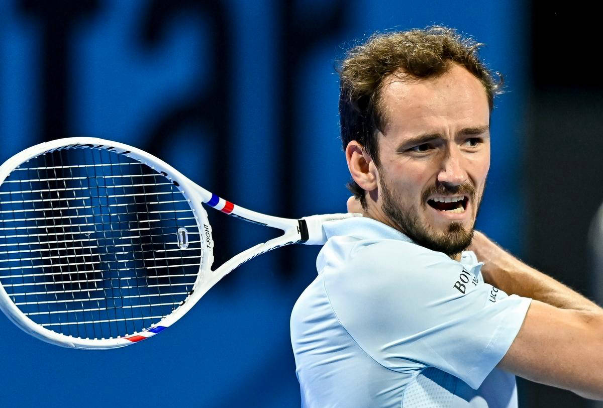 关于德国网球队翻盘英国网球队，梅德韦杰夫送出助攻的信息