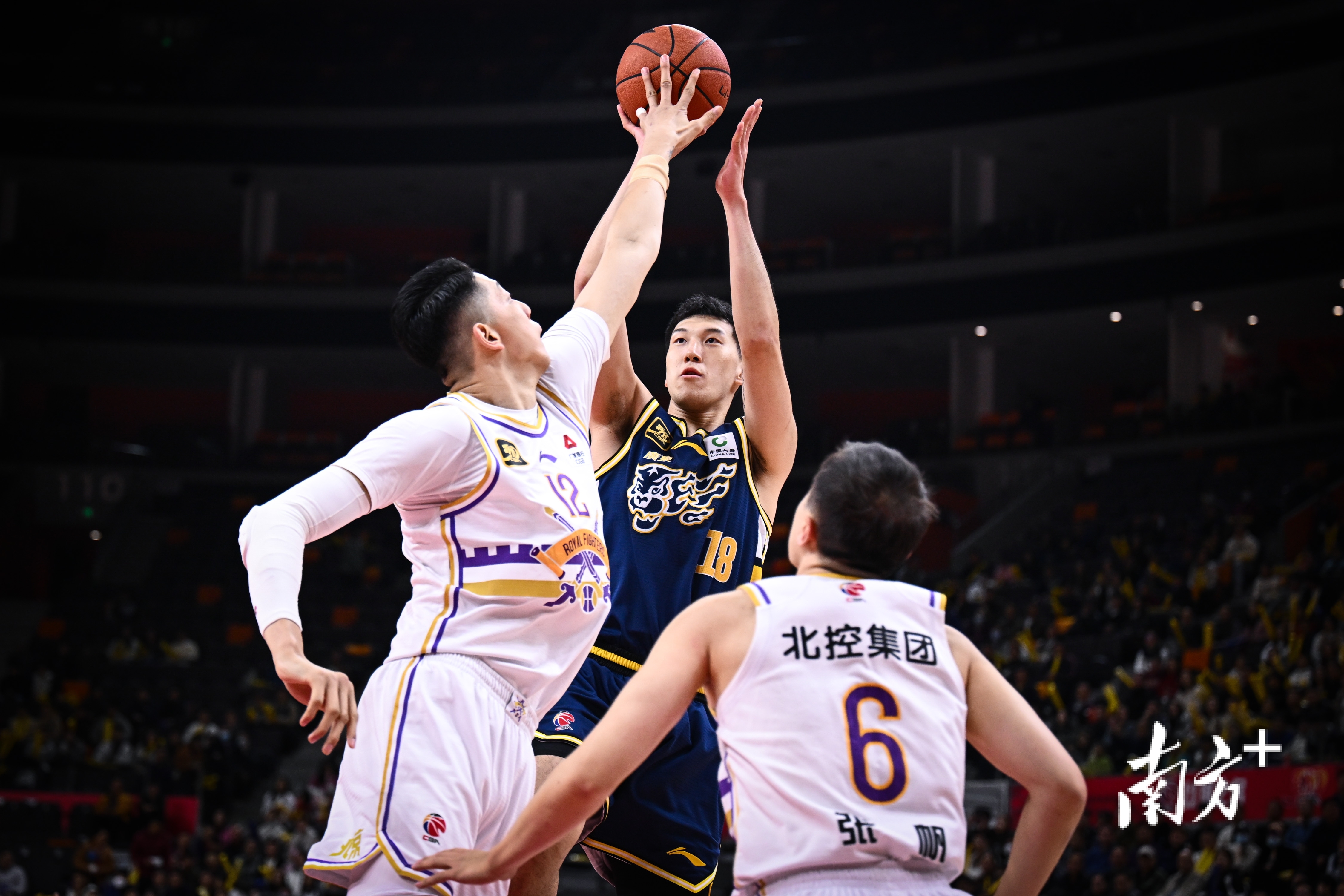 广州队客场狂胜，豪取联赛第二