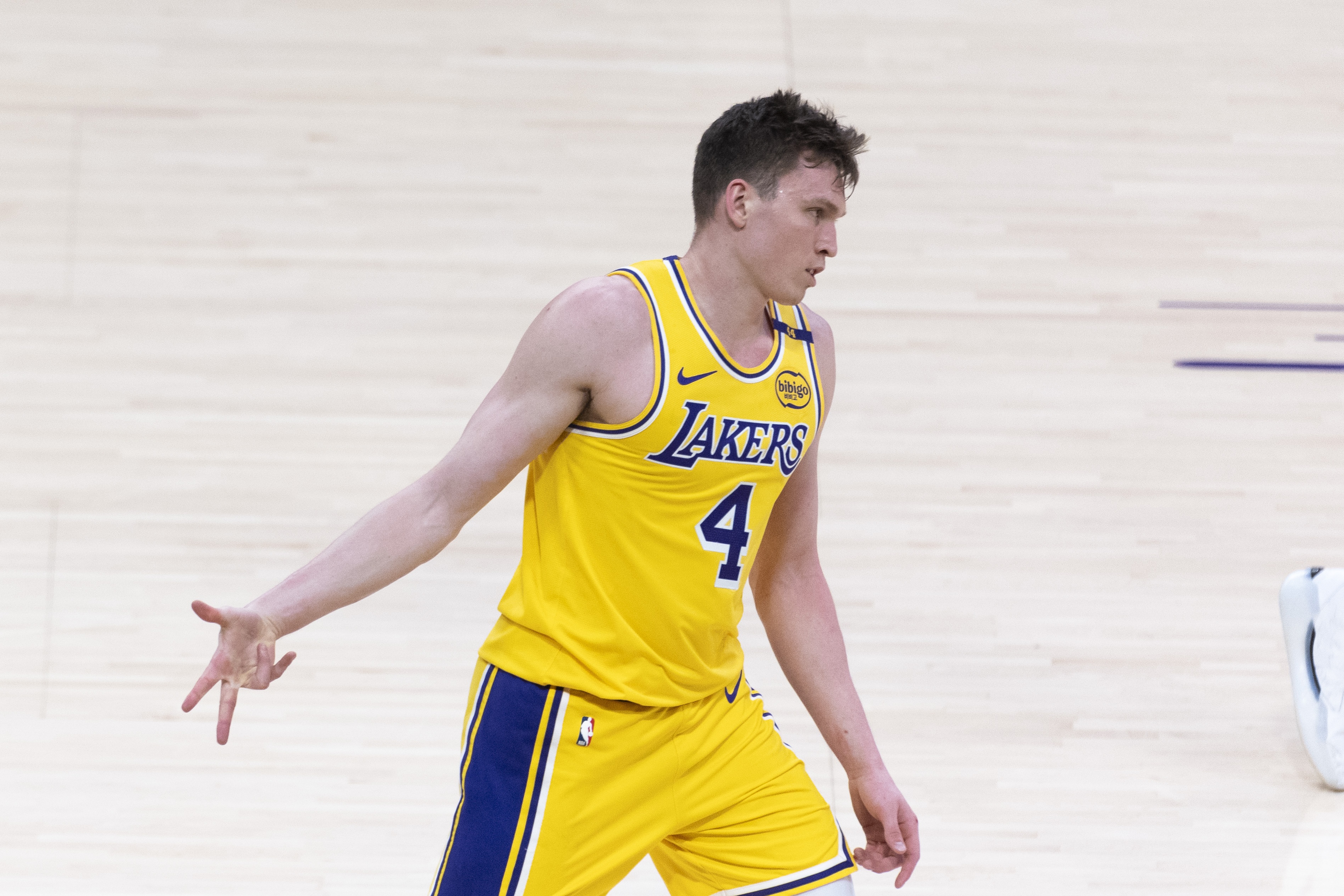 替补球员表现出色，成为比赛关键