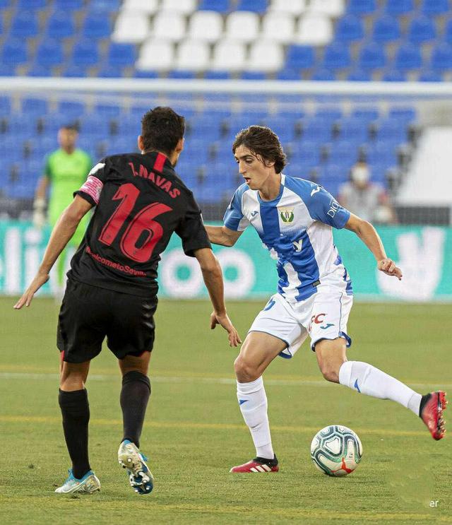 包含雷加内斯逆转击败莱加内斯,终结连败势头的词条 包含雷加内斯逆转击败莱加内斯,终结连败势头的词条