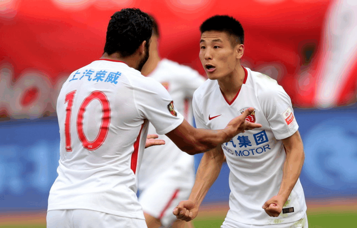 包含四川队反超取胜，长时间激烈对攻惊险收官的词条