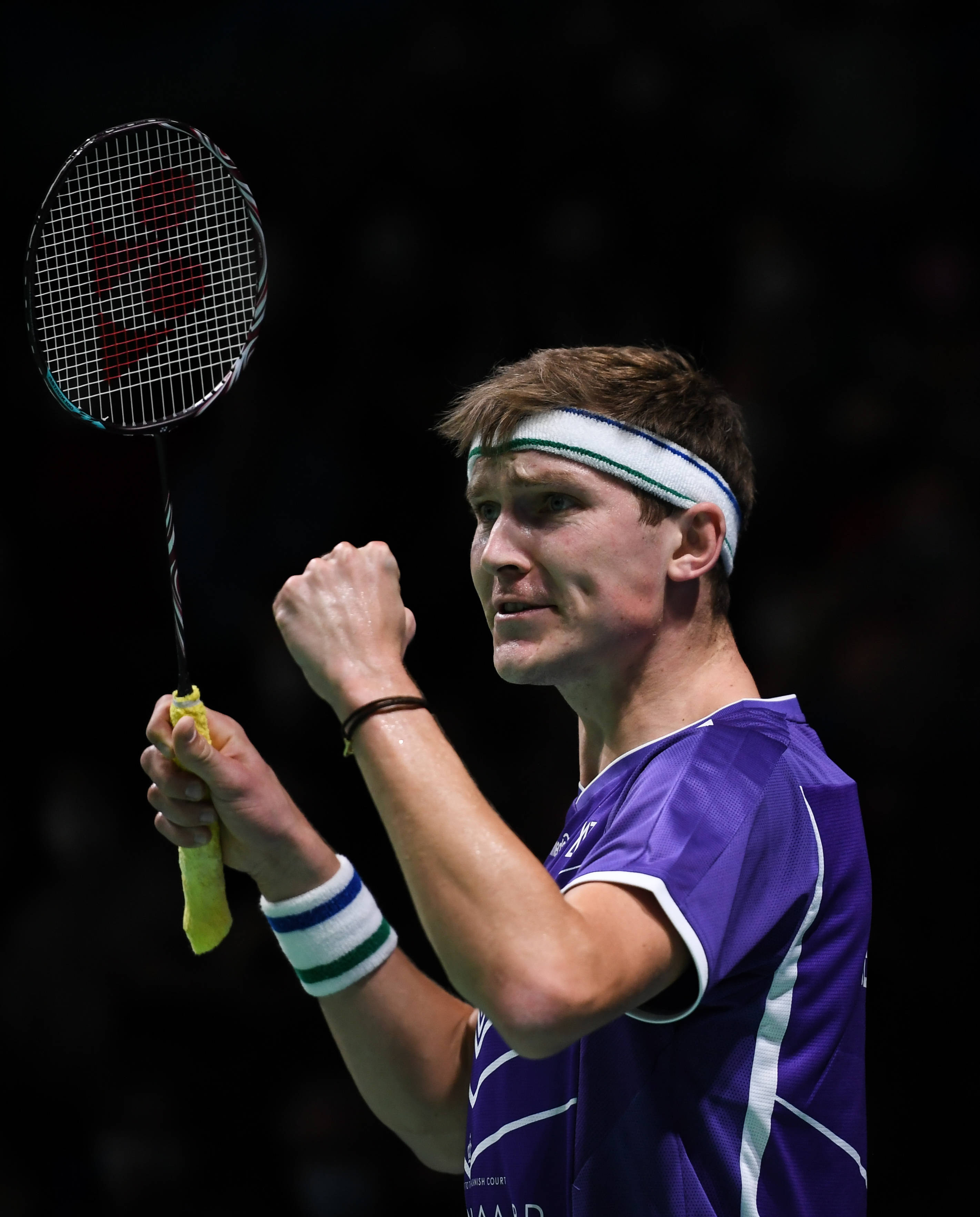 包含日本羽毛球队险胜法国羽毛球队，安赛龙高光表现的词条