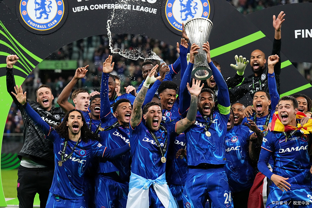 切尔西横扫莱比锡红牛，库尔图瓦状态火热