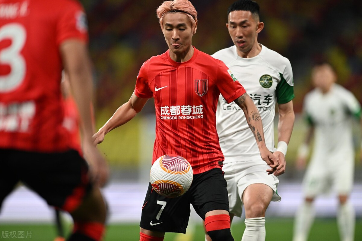 包含中超联赛火热进行，球员健康状态备受关注的词条