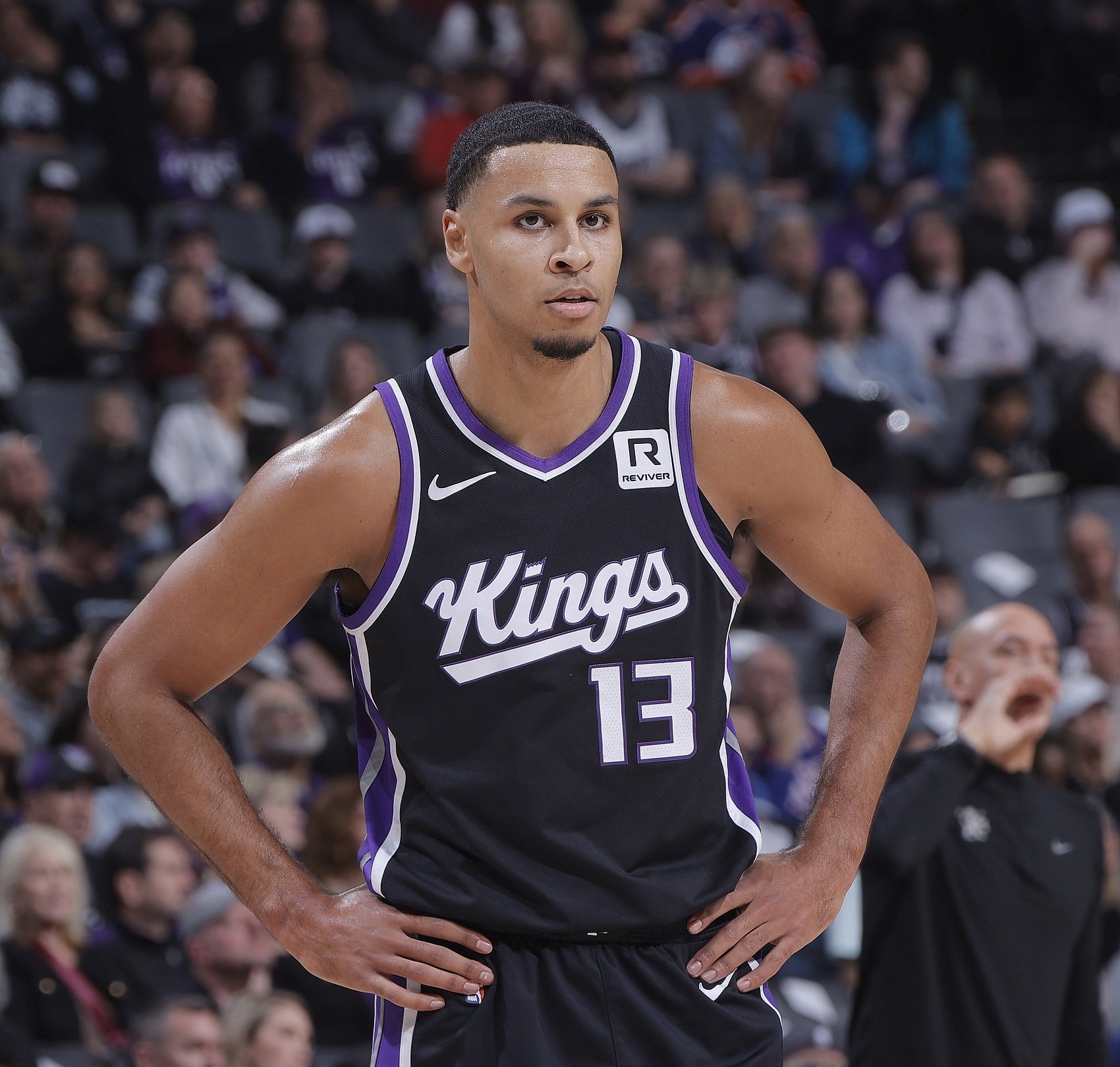 国王力克76人，保罗带队取胜