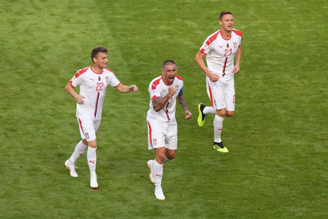 包含英格兰横扫墨西哥，孔德统治全场的词条