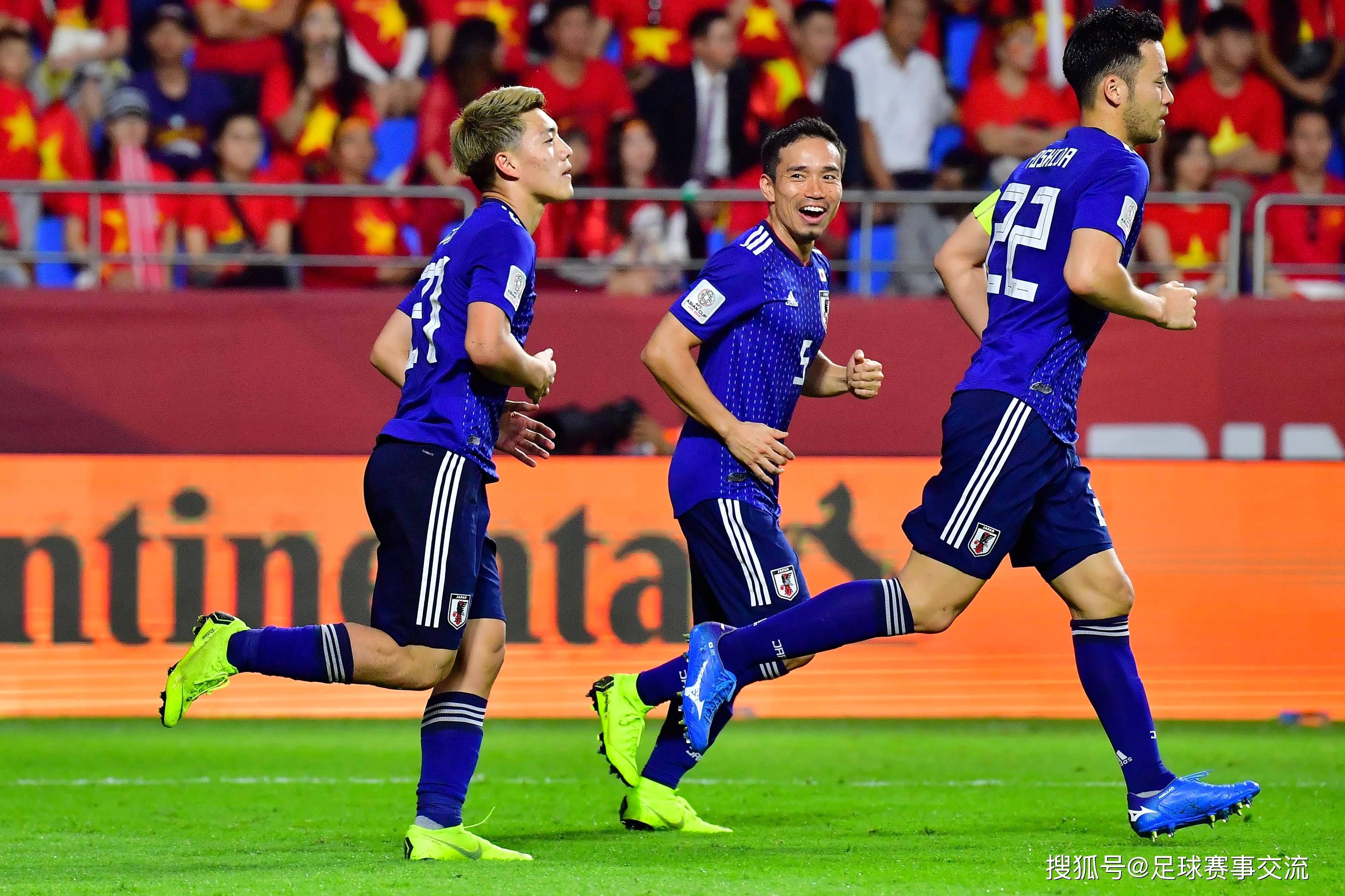 波兰队完胜日本队，波尔点燃赛场