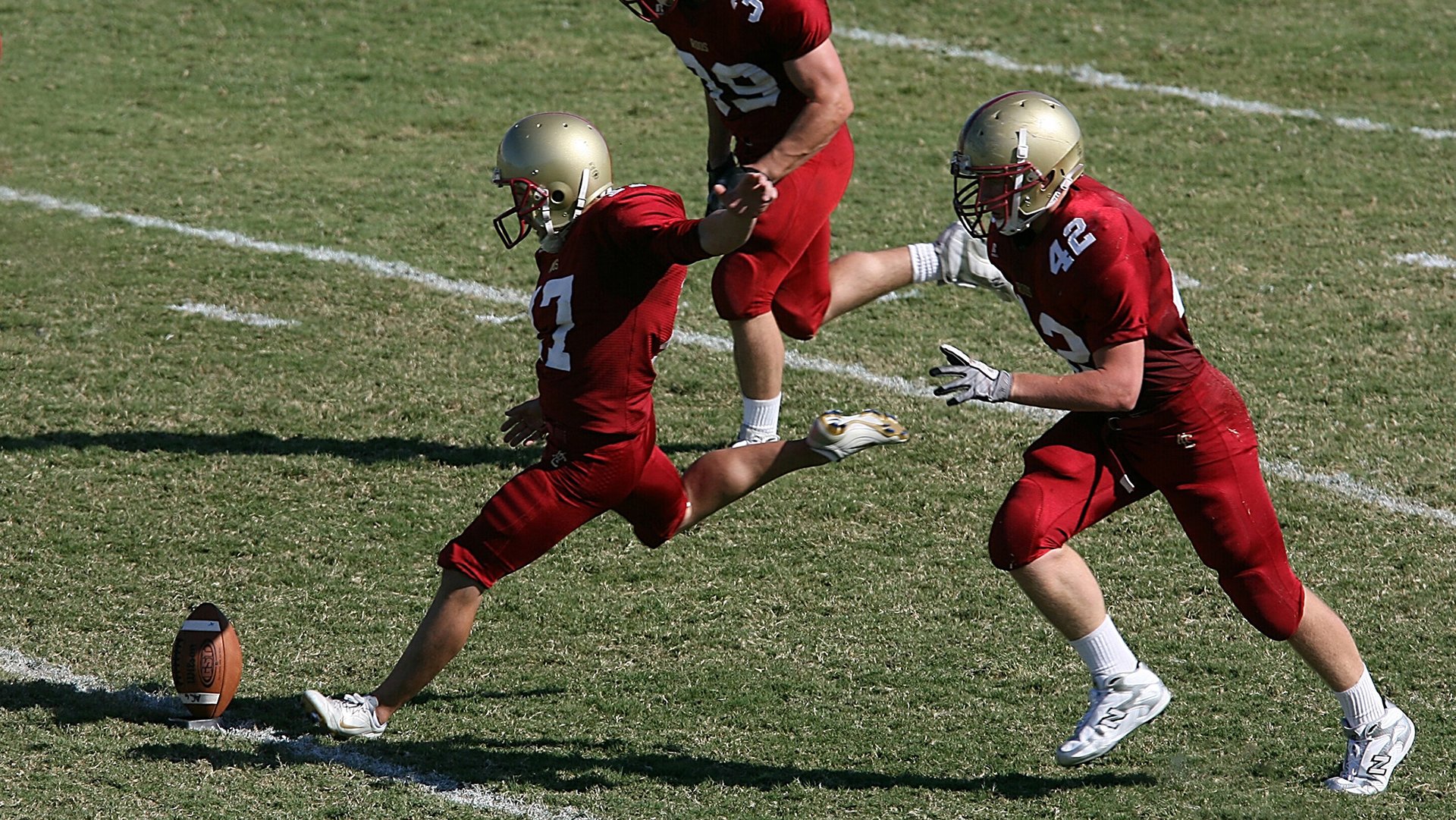 塞恩斯刷新单圈纪录，雷诺车队强势碾压梅赛德斯